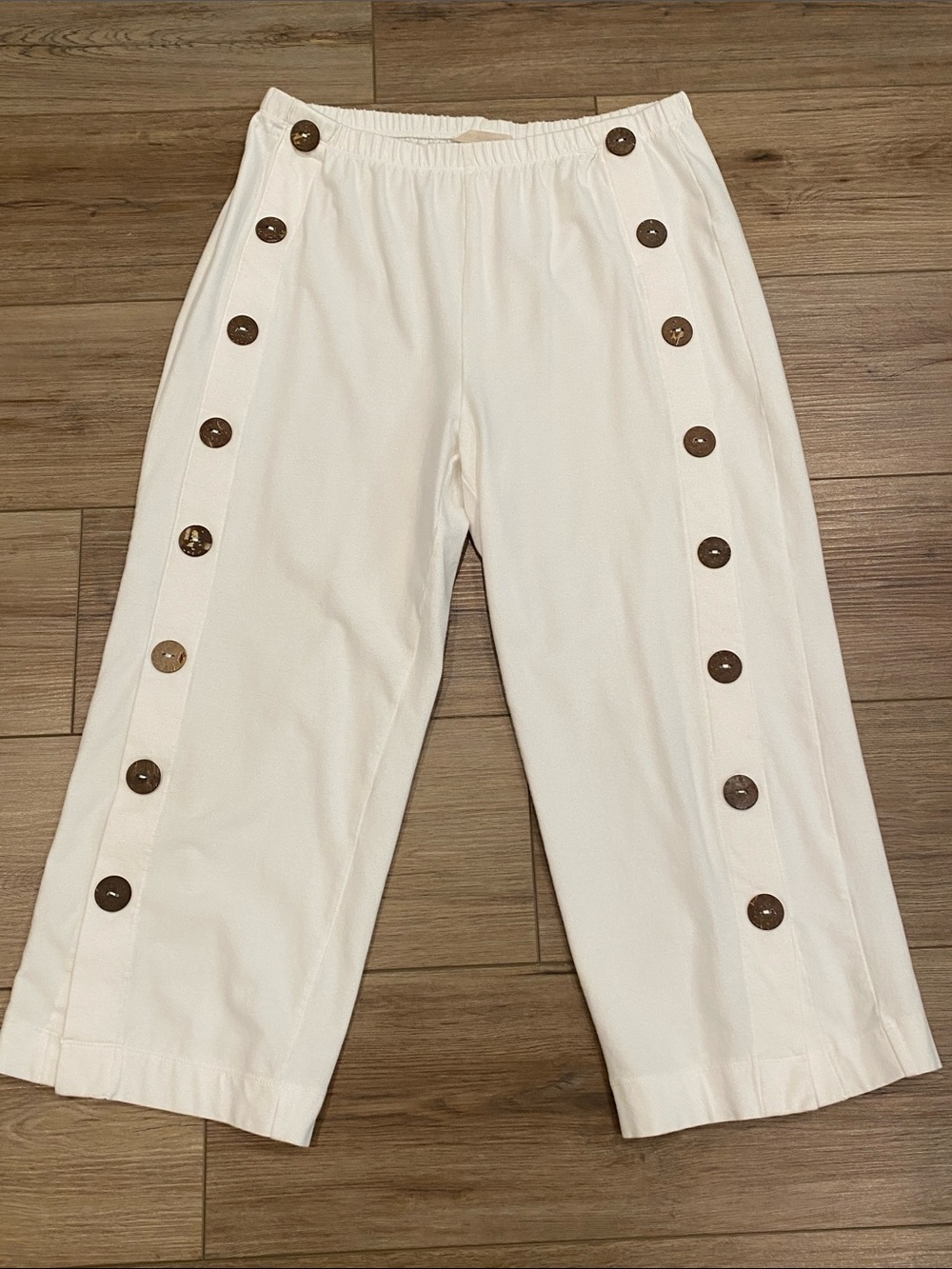 Soft Surroundings White Pull-On Knit Pants with Brown Button Trim